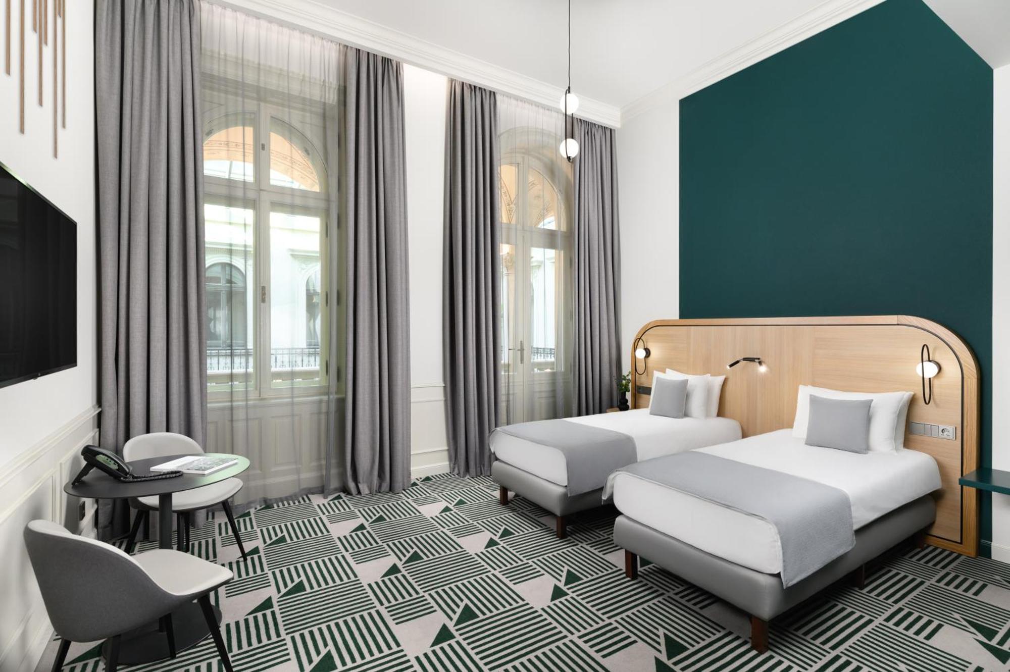 Hotel Oktogon Haggenmacher By Continental Group 布达佩斯 外观 照片